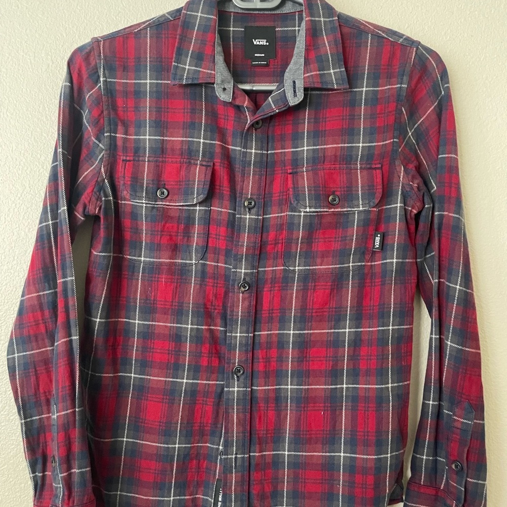 Vans Button Down Long Sleeve Plaid Flannel. Great condition.